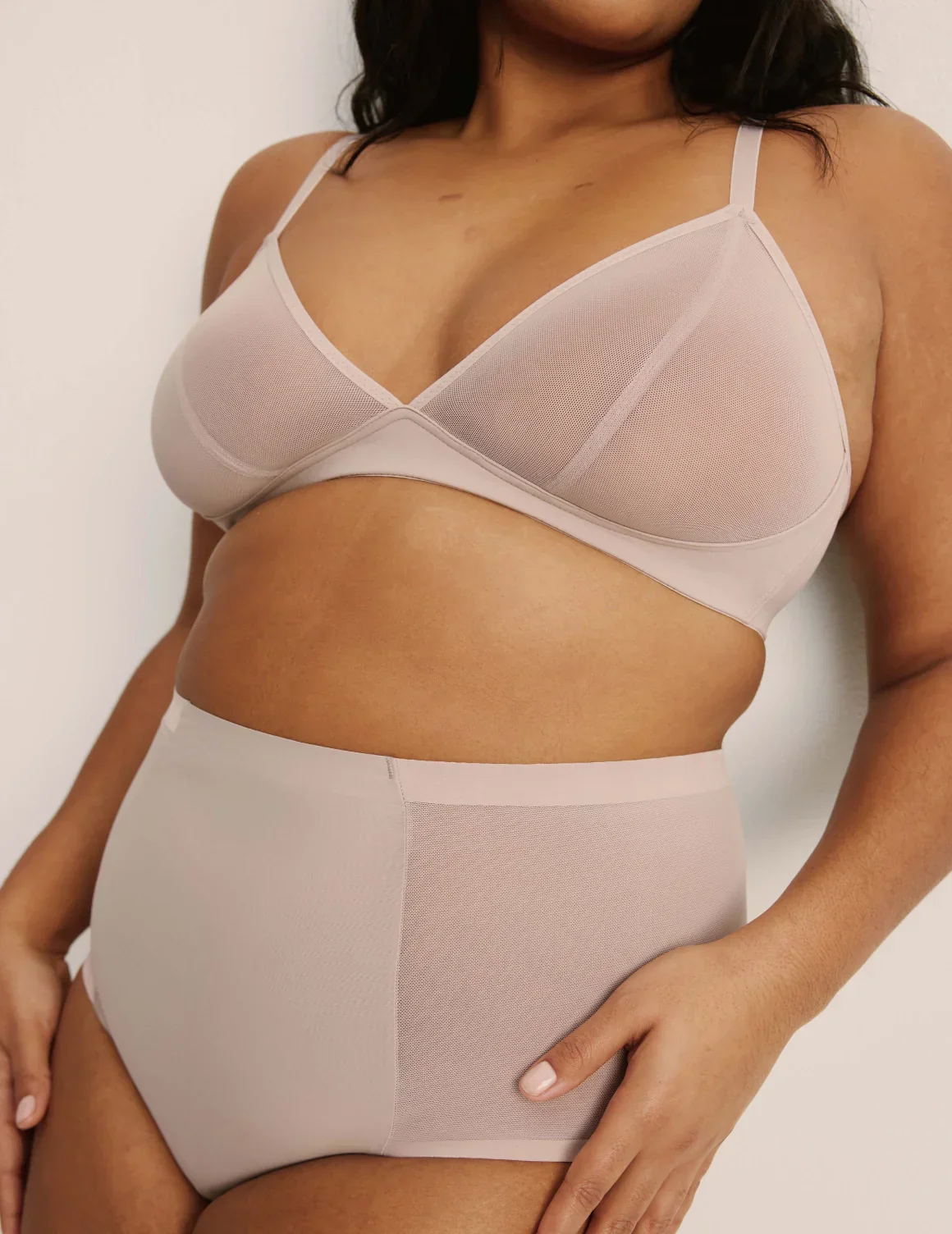 Mesh Deep V Bra - Image 38