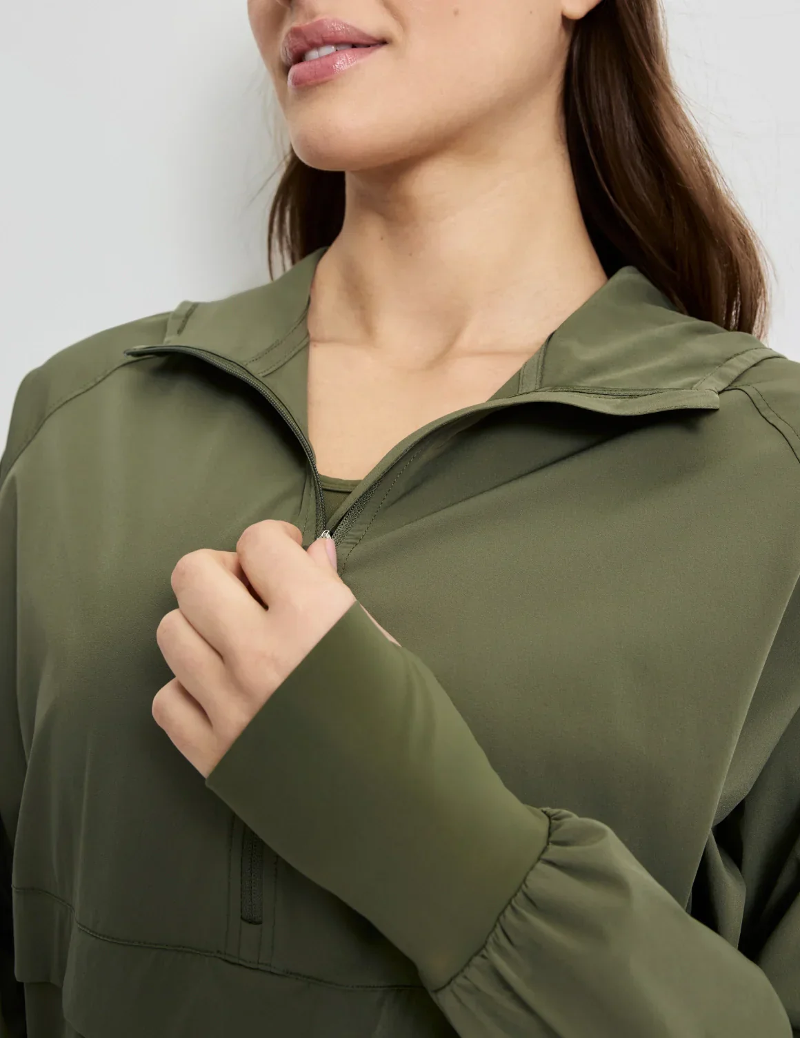 Pursuit Training Jacket - Image 11