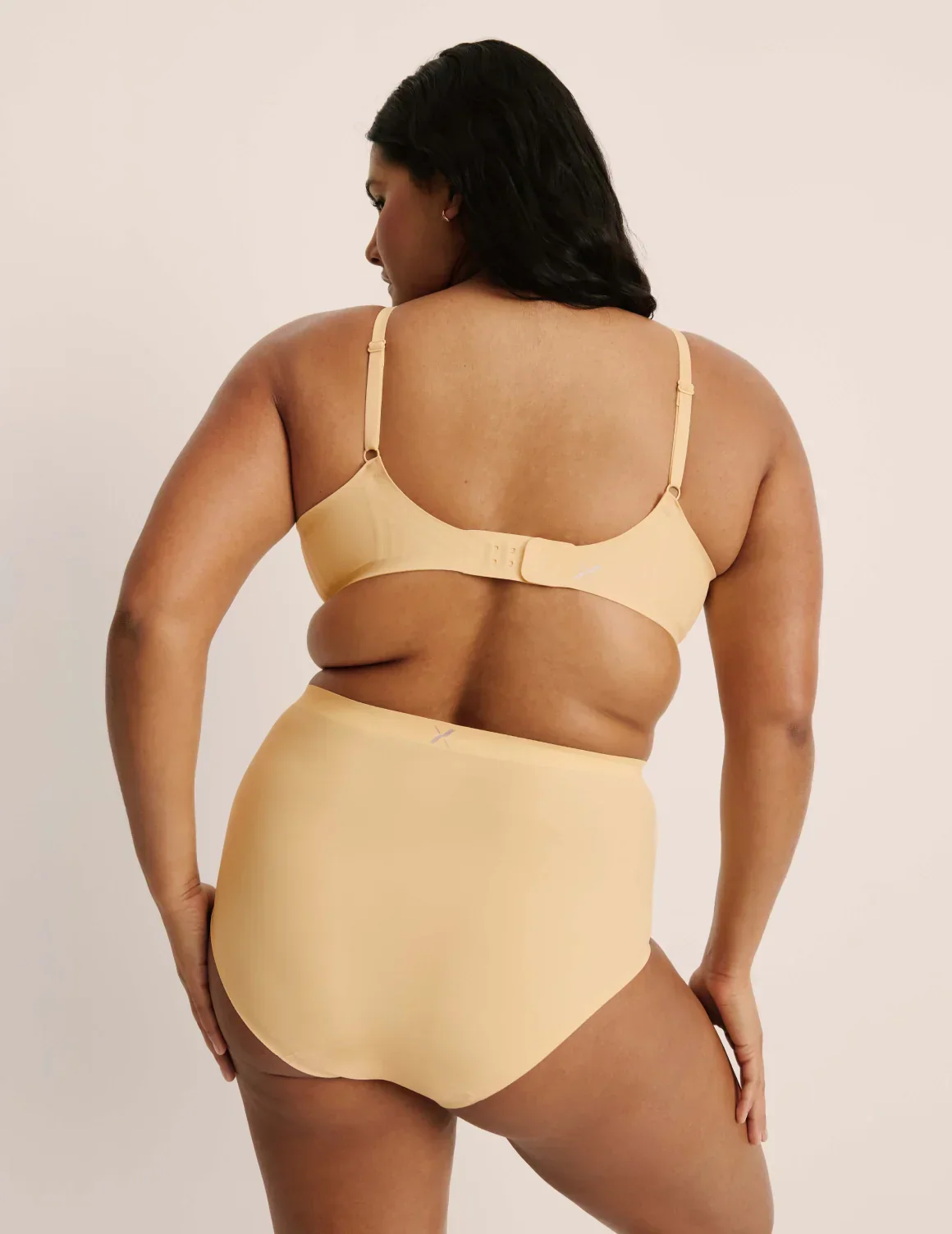 Revolution V-Neck Bra - Last Call - Image 32